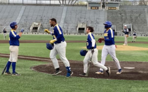 Knight defeat SeaWolves 12-5